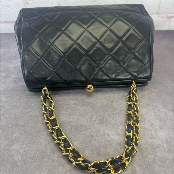 Chanel Black Quilted Caviar Leather Vintage Timeless Frame Bag - Picture 11 of 15